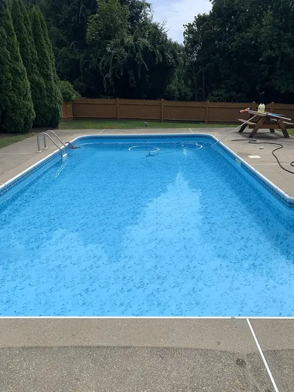 2 Sturbridge Ave, Smithfield, RI 02828 - Image #3