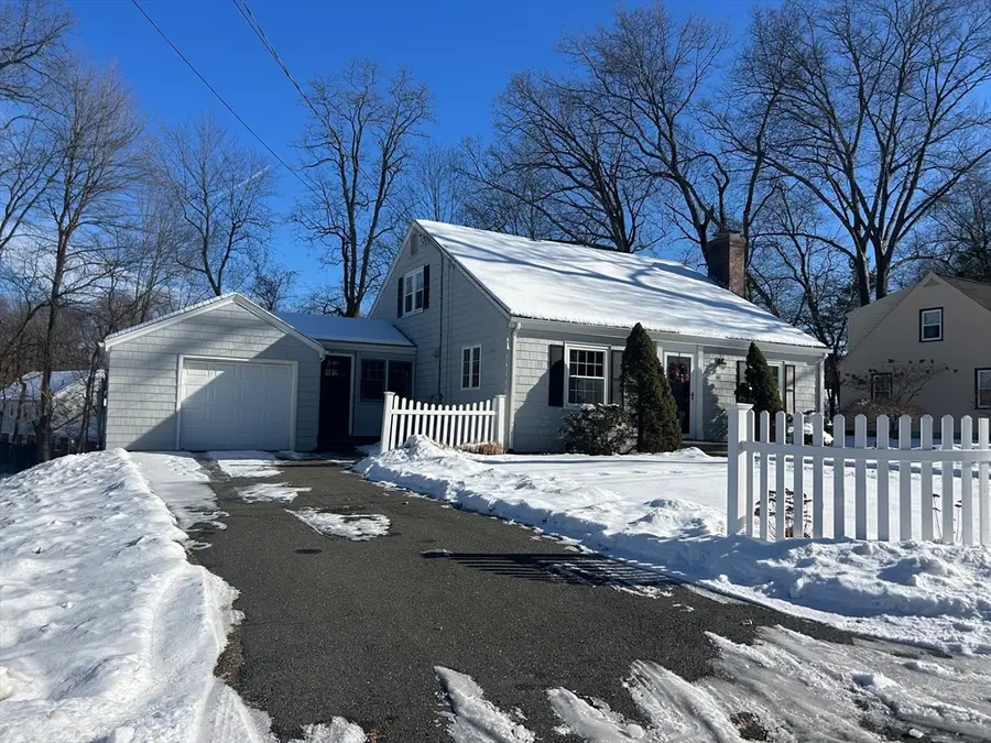 61 Westernview Cir, East Longmeadow, MA 01028 - Image #2