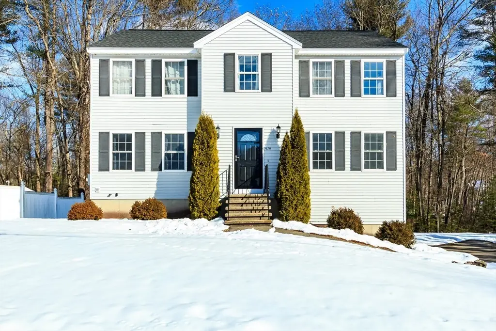 979 Hildreth Street, Dracut, MA 01826 - Image #1