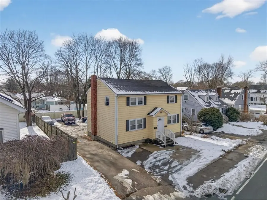 596 Ash St, Brockton, MA 02301 - Image #2