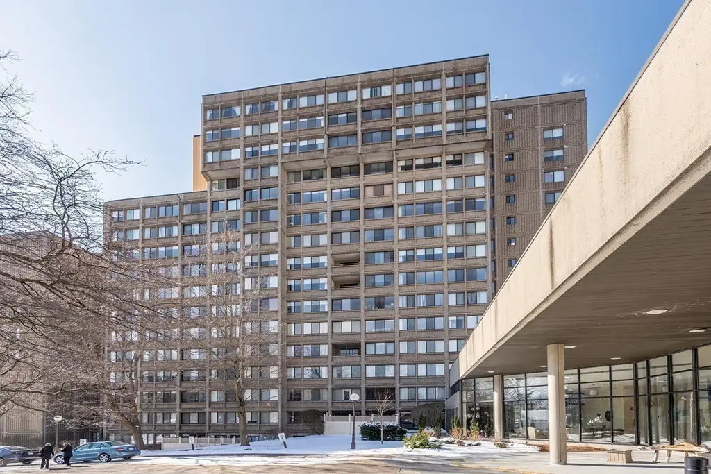 250 Hammond Pond Parkway #213S, Newton, MA 02467 - Image #1