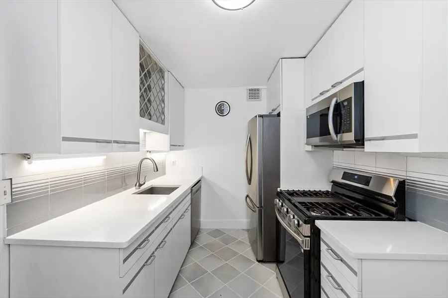 77 Pond Avenue #401, Brookline, MA 02445 - Image #3