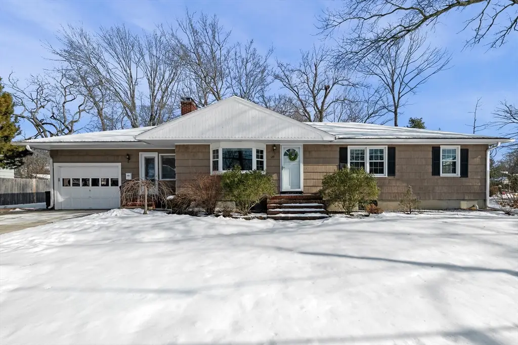 129 Moody St, North Andover, MA 01845 - #1