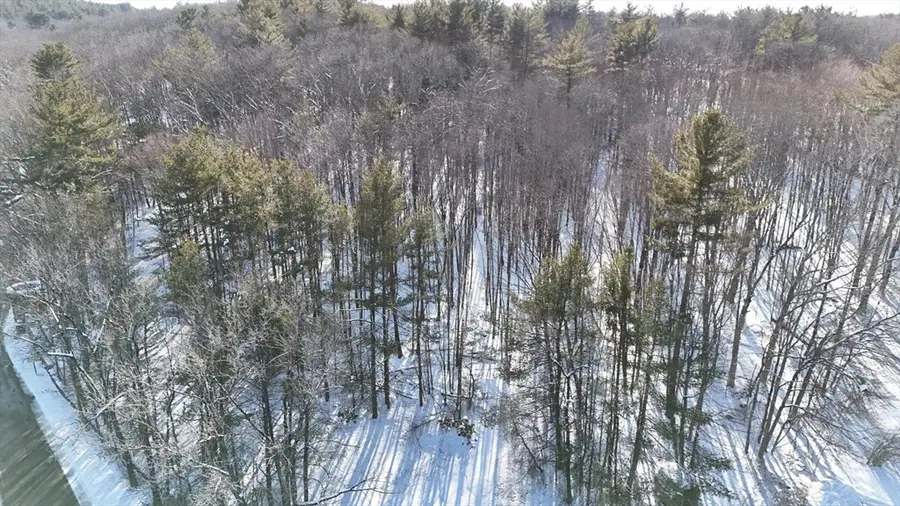 6 Gillespie Rd, Charlton, MA 01507 - #3