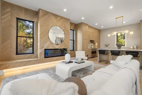 180 Hunnewell Ave #A, Newton, MA 02458