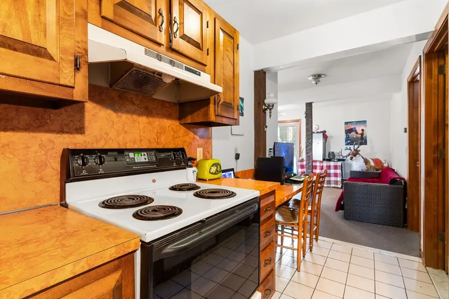 27 West St, Montague, MA 01351 - #3