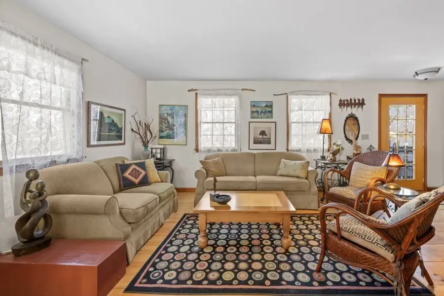 54 Columbian, Oak Bluffs, MA 02557 - Image #2