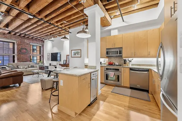 101 Broad St #3B, Boston, MA 02110