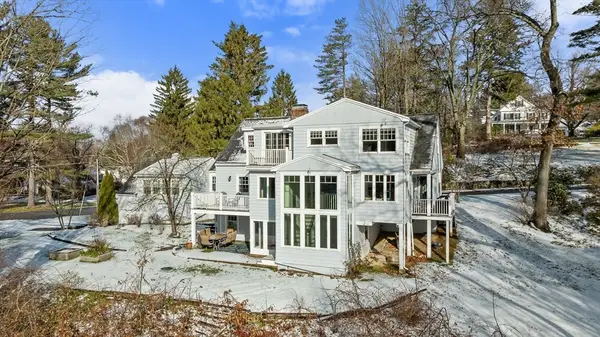 1 Winthrop Ter, Wayland, MA 01778