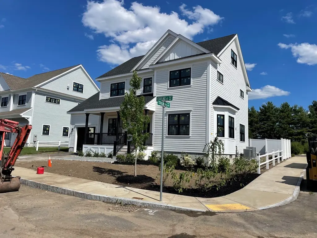 16 Starling Street, Boston, MA 02132 - #1