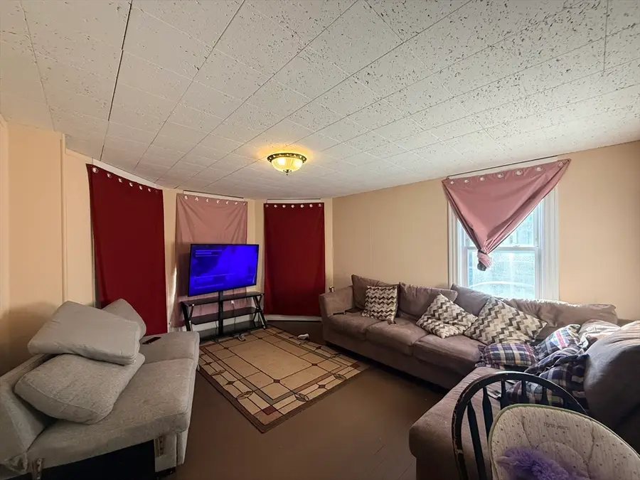 103 Hamilton St, Worcester, MA 01604 - Image #2