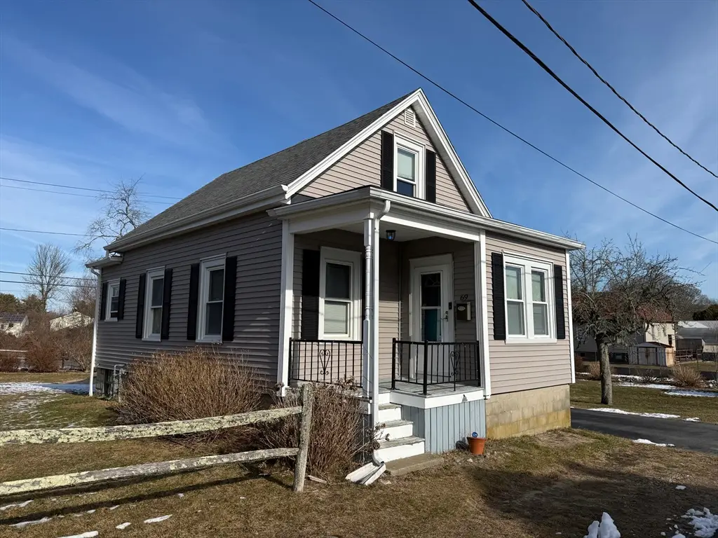 69 Norton St, Dartmouth, MA 02748 - Image #1