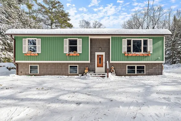 1495 W Royalston Rd, Athol, MA 01331