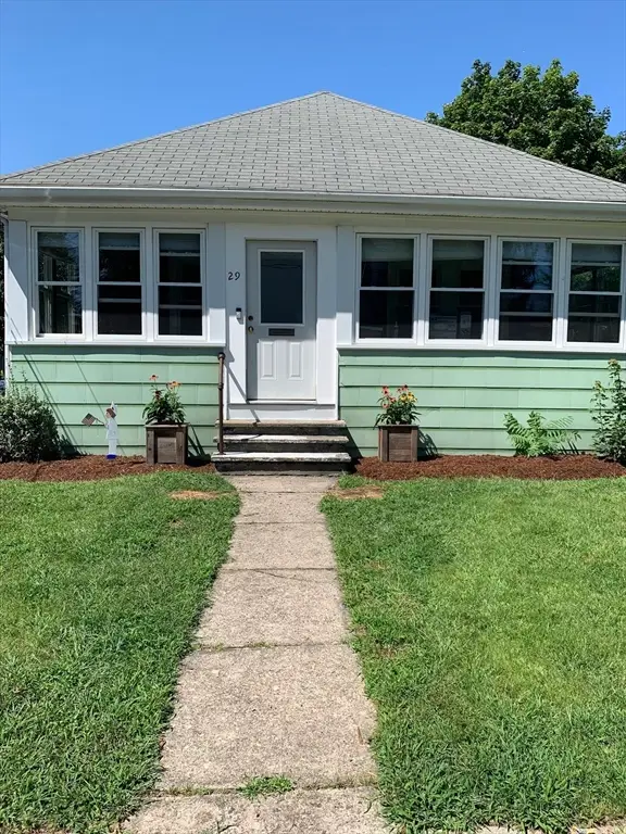 29 Saint Michael Rd, Braintree, MA 02184