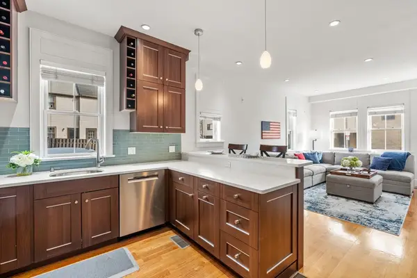 250 C Street #4, Boston, MA 02127