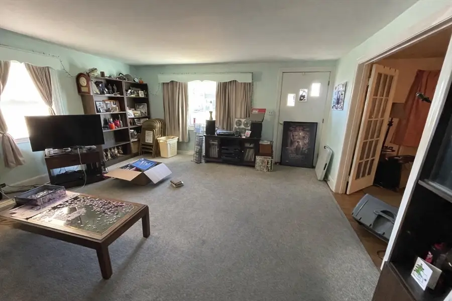 47 Willow St, Woburn, MA 01801 - Image #3