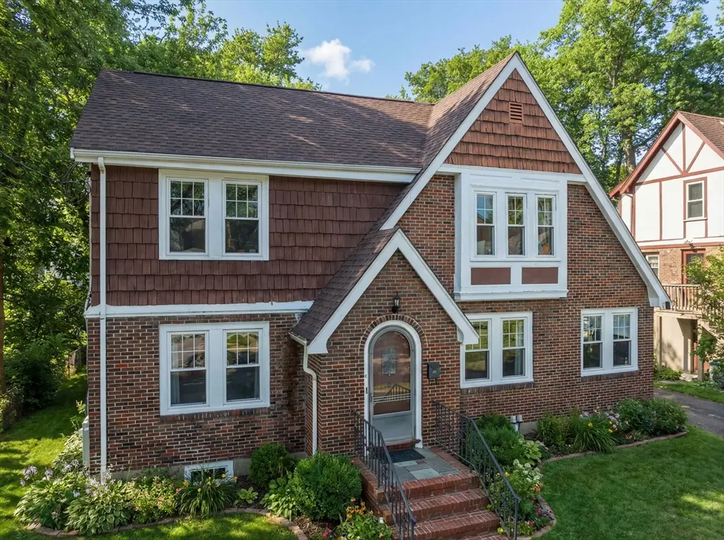 17 Ireland Rd, Newton, MA 02459 - Image #1