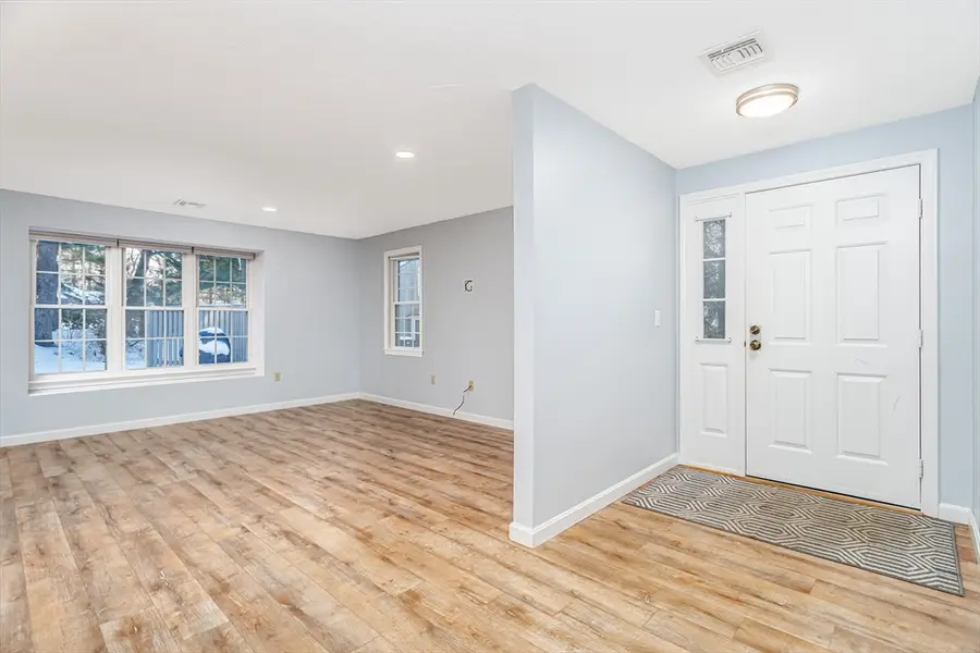 308 Ridgefield Cir #C, Clinton, MA 01510 - Image #2