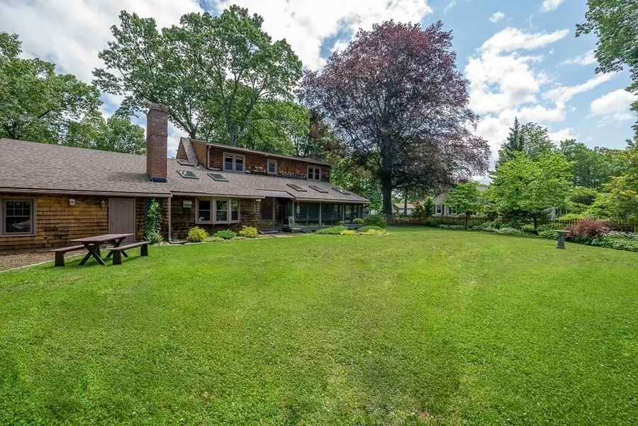 44 Llewellyn Dr, Westfield, MA 01085 - #2