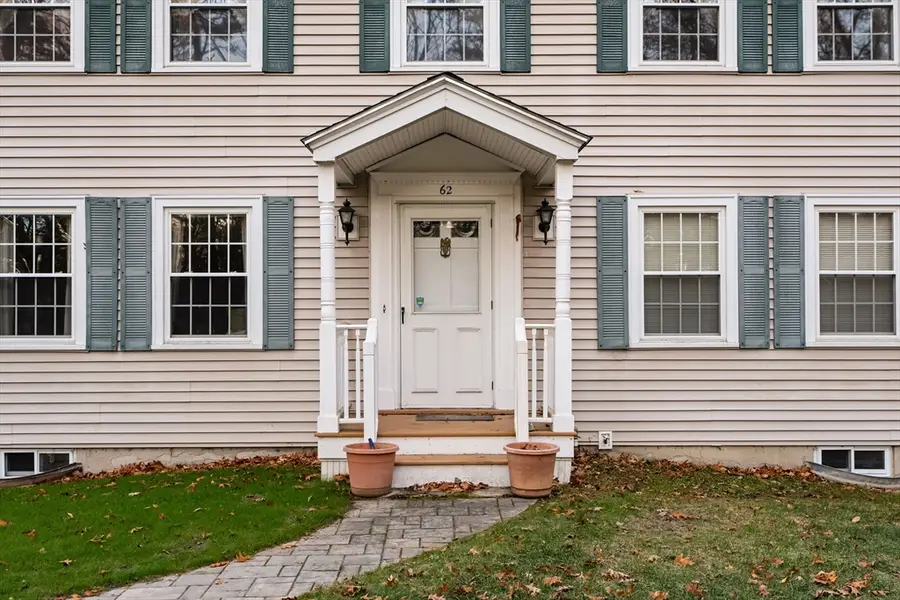 62 Wildwood Dr, Bedford, MA 01730 - #3