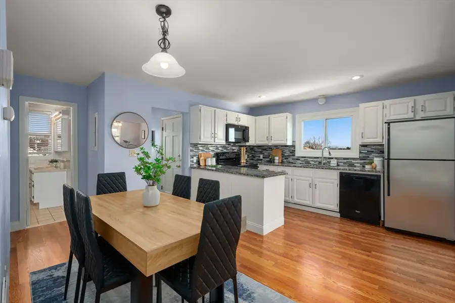 6 Arthur St #3, Salem, MA 01970 - Image #3