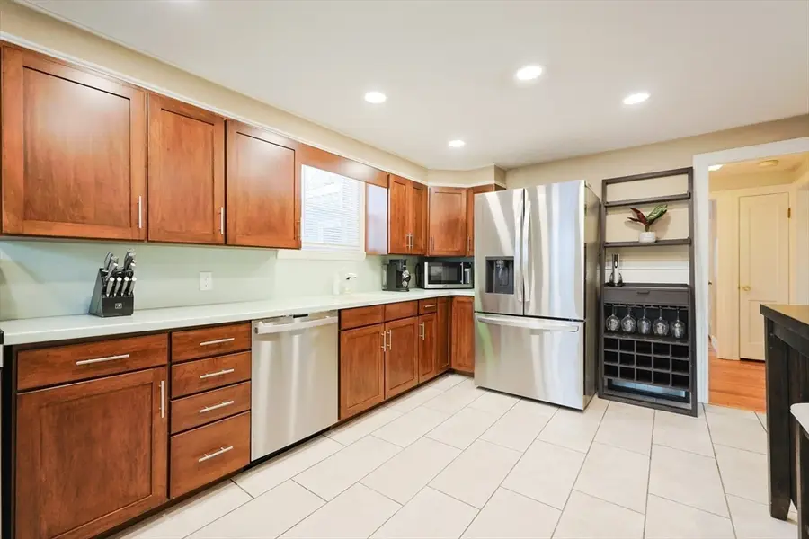 16 Sunset Dr, Peabody, MA 01960 - Image #3