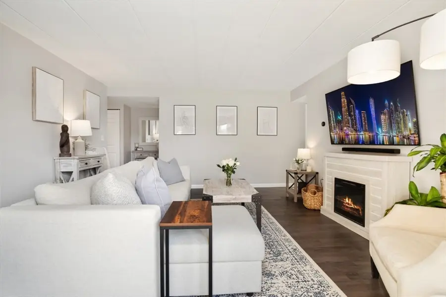 3 Ledgewood Way #8, Peabody, MA 01960 - Image #3