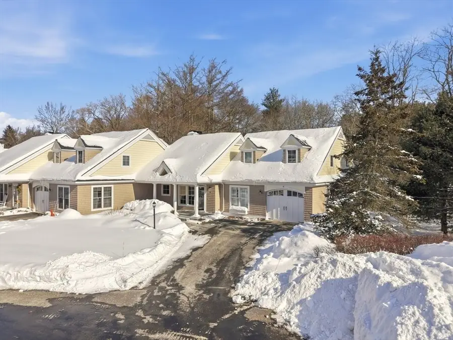 18 Winterberry Ln #18, Hanover, MA 02339 - Image #2