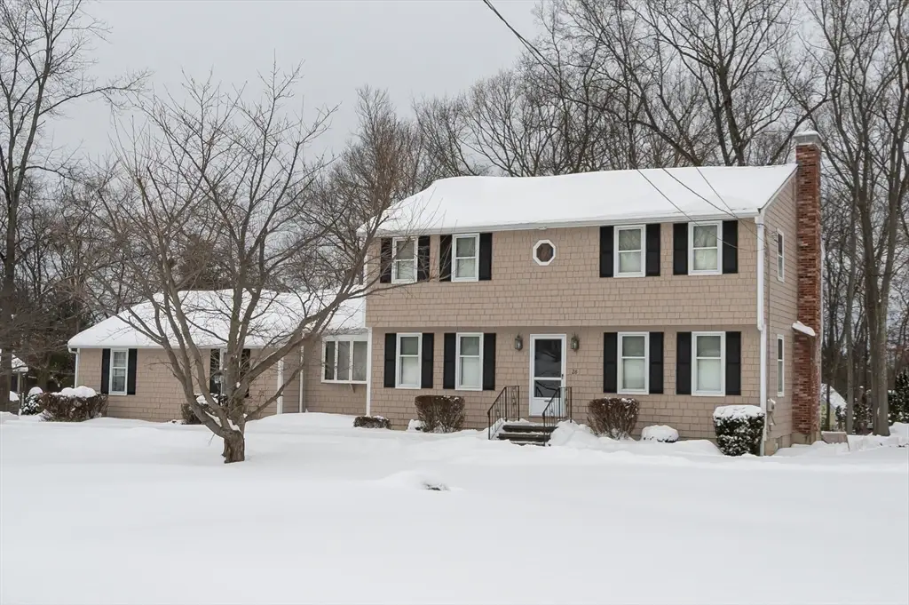 28 Bridle Path Rd, Dracut, MA 01826 - Image #1