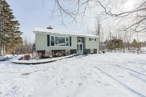 609 Ashby West Rd, Fitchburg, MA 01420