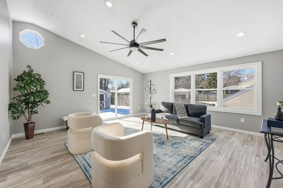 27 Massachusetts Ave, Longmeadow, MA 01106 - Image #3