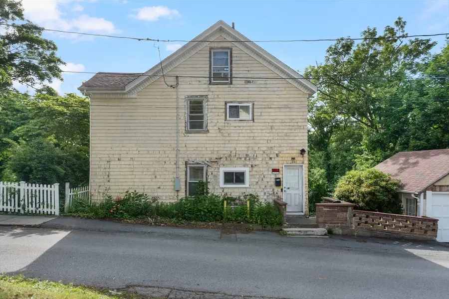 376 N Underwood St, Fall River, MA 02720 - Image #2