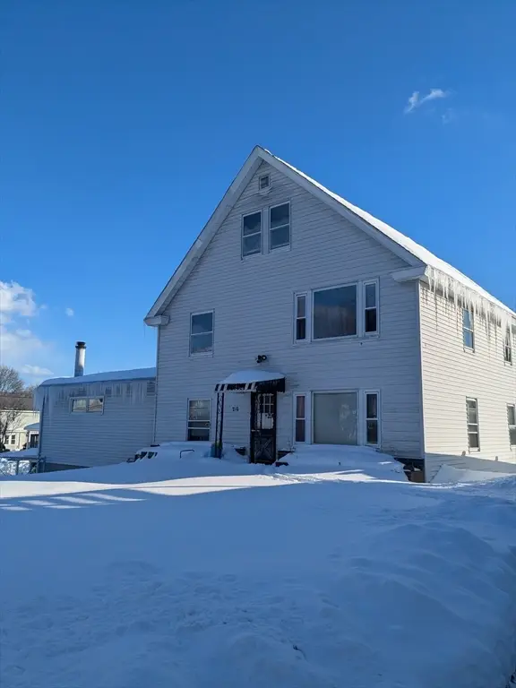 296 Pelham St, Methuen, MA 01844