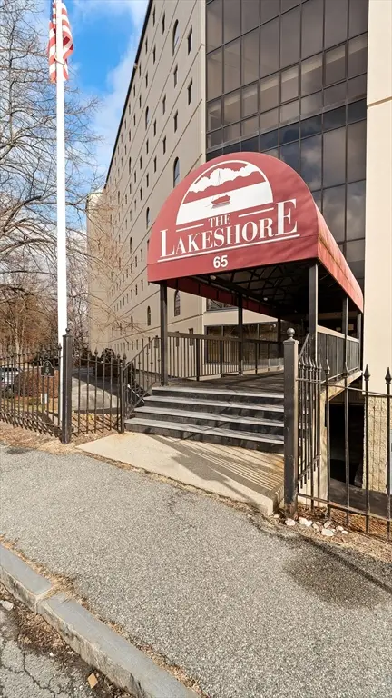 65 Lake Avenue #830, Worcester, MA 01604