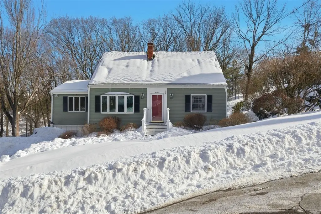 19 Indian Hill Rd, Woburn, MA 01801 - Image #1