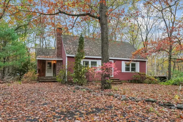 601 Flathill Road, Lunenburg, MA 01462