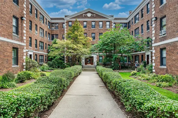 62 Queensberry St #204, Boston, MA 02215