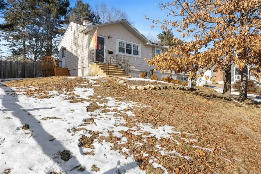 44 Arapahoe Rd, Bellingham, MA 02019 - Image #2