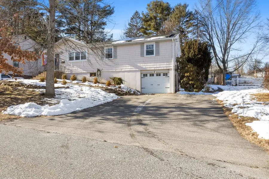 44 Arapahoe Rd, Bellingham, MA 02019 - Image #3