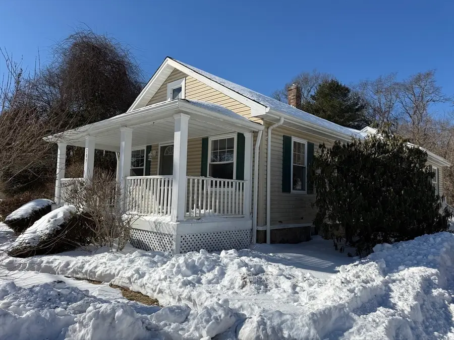 703 Mill St, Marion, MA 02738 - #3