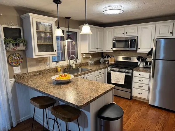 155 Heritage Dr #155, Tewksbury, MA 01876