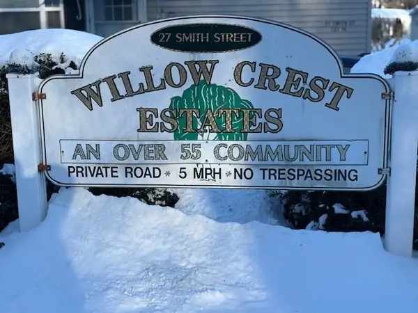 27 Smith St #11, Norton, MA 02766