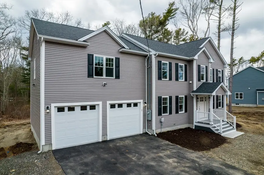 3 Earle St, Fairhaven, MA 02739 - #3