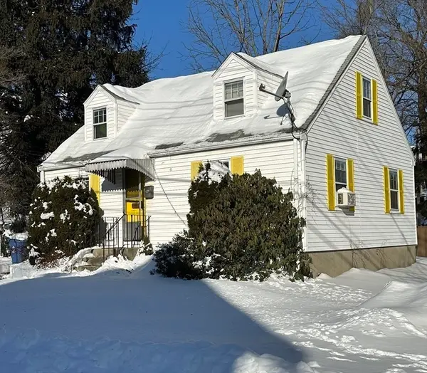 55 Bartley St, Wakefield, MA 01880