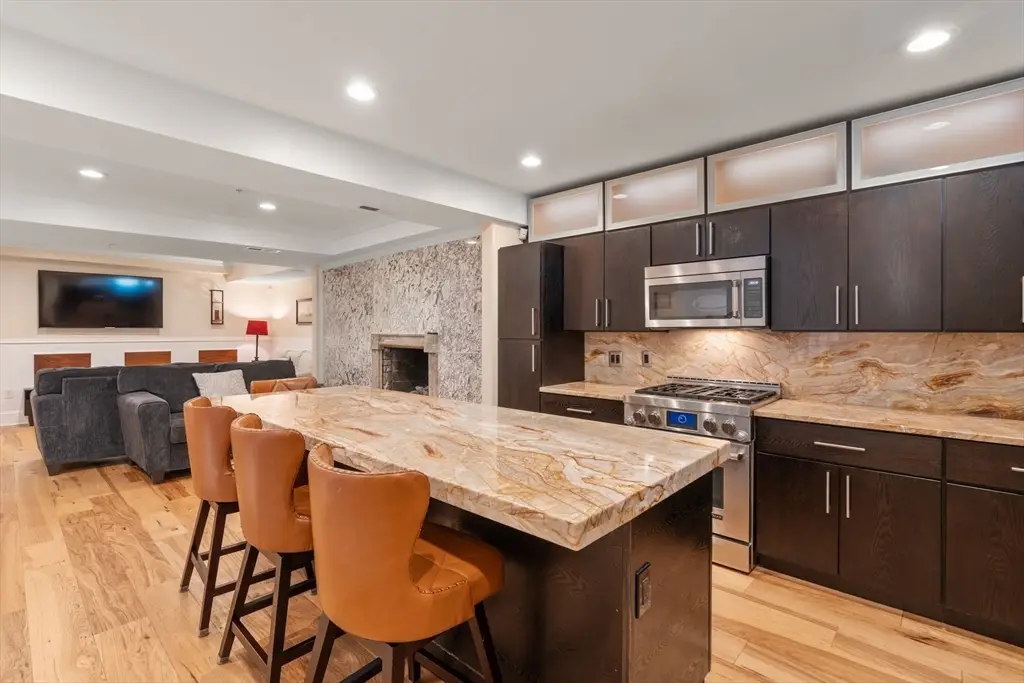 6 Henchman St #4-6, Boston, MA 02113 - Image #1