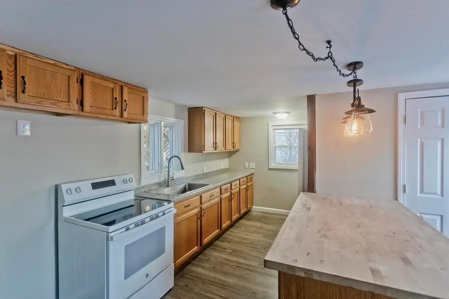 22 Crawford St, Palmer, MA 01069 - Image #3