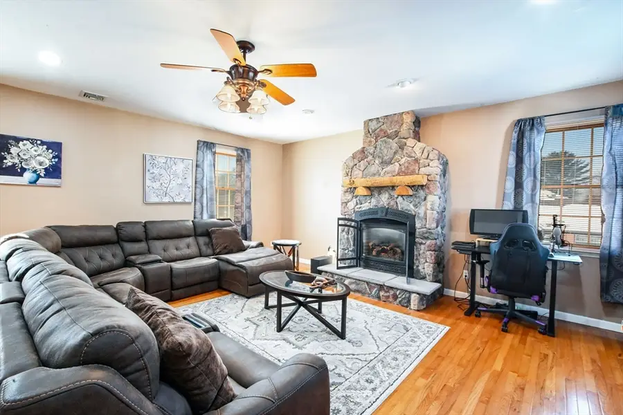 46 Lilac Ave, Somerset, MA 02726 - #3