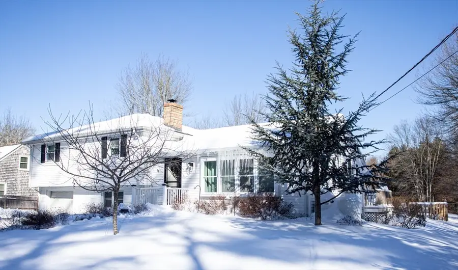 71 County St, Lakeville, MA 02347 - Image #3