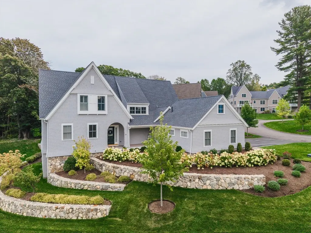 69 Wolcott Woods Lane #69, Milton, MA 02186 - Image #1