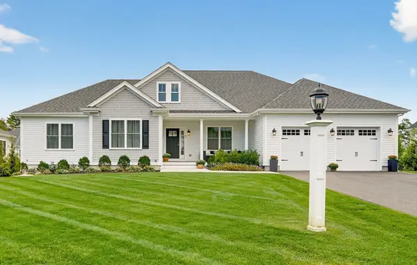 10 Shagbark Cir, Mattapoisett, MA 02739